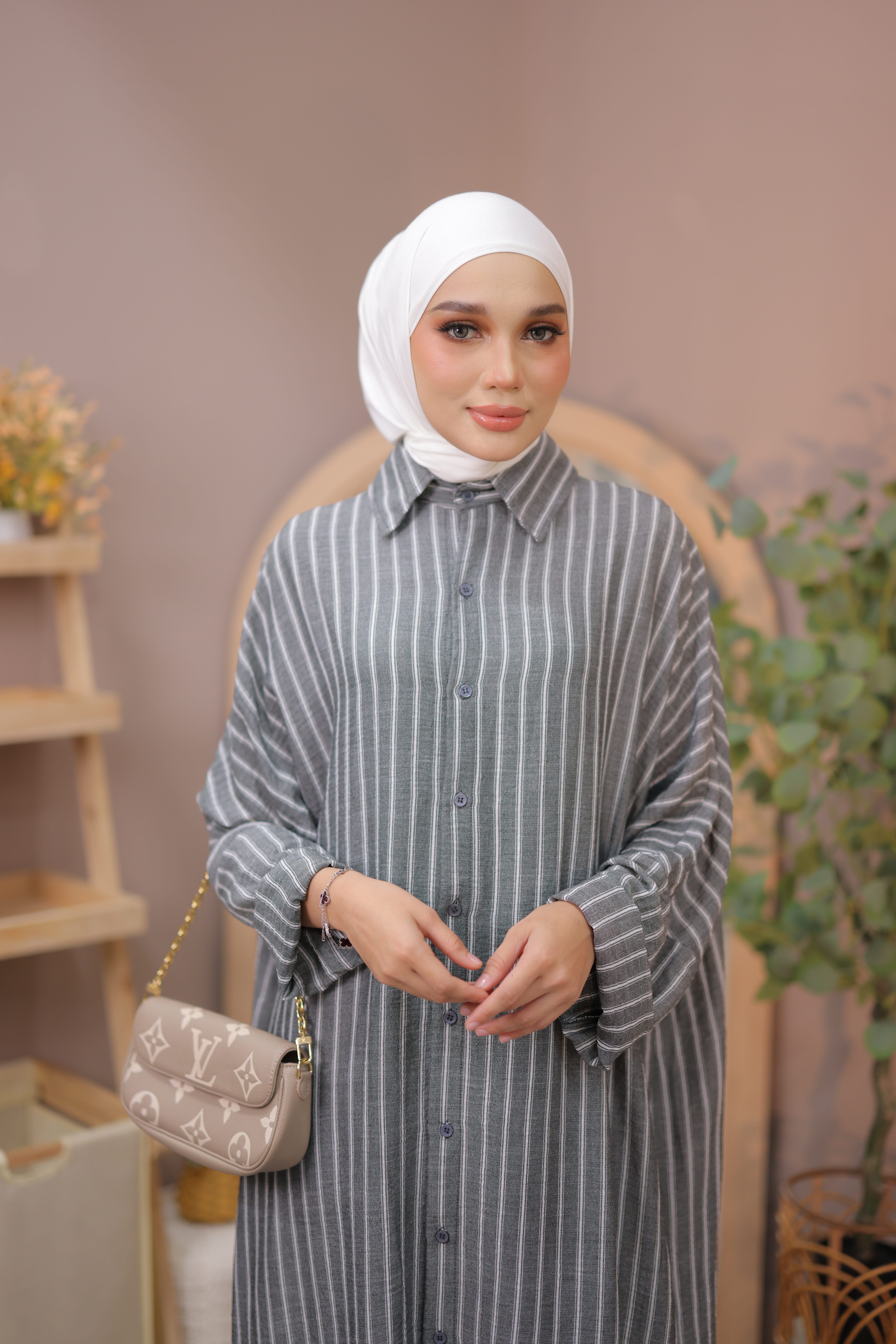 CAMELIA CHARCOAL