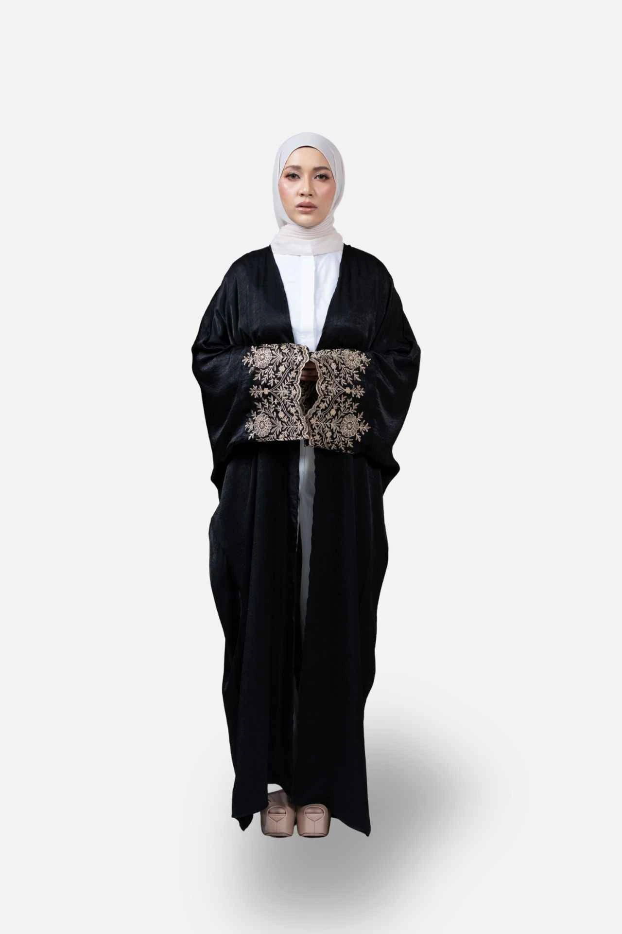 [Khadija] Black