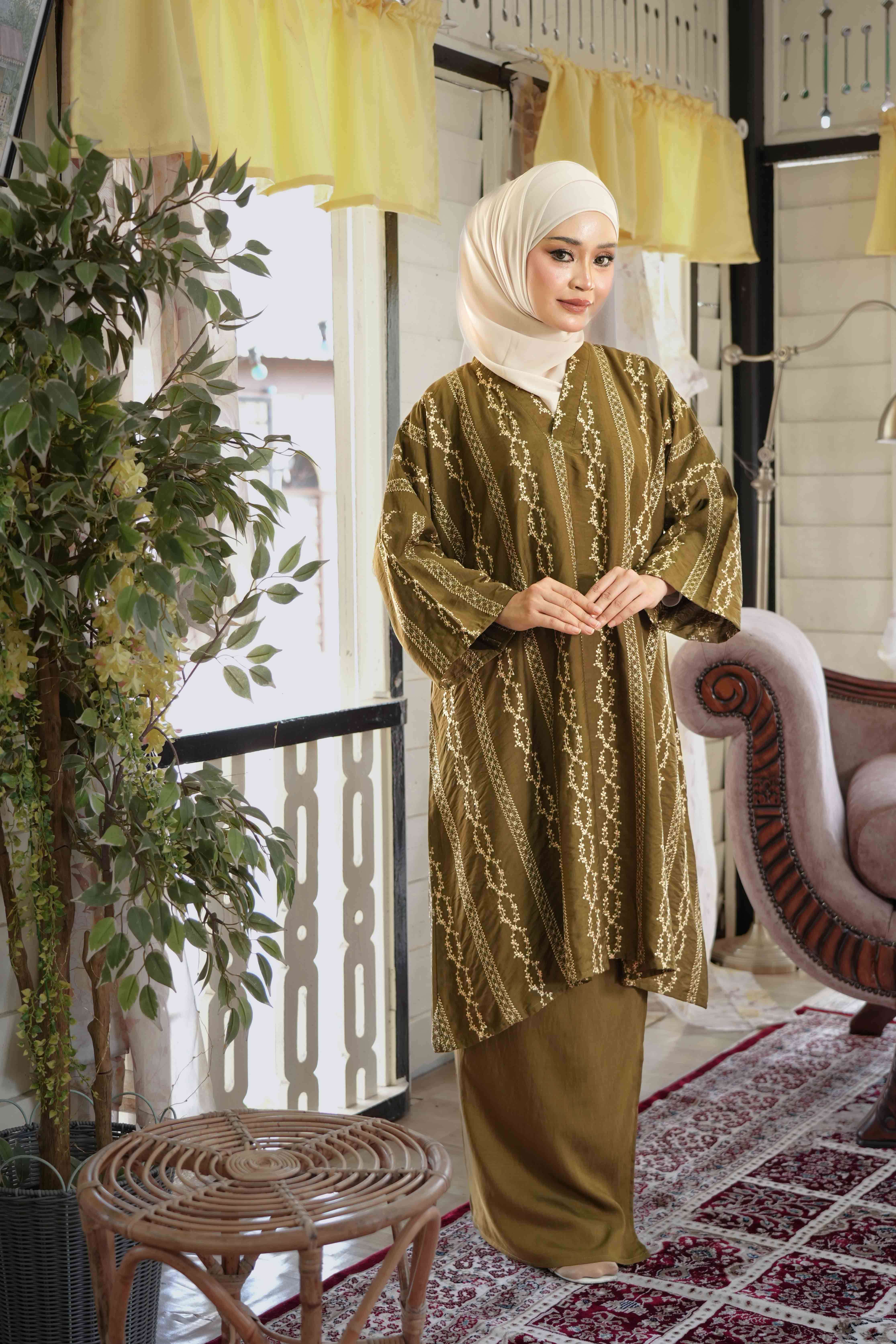 Rania Olive-3
