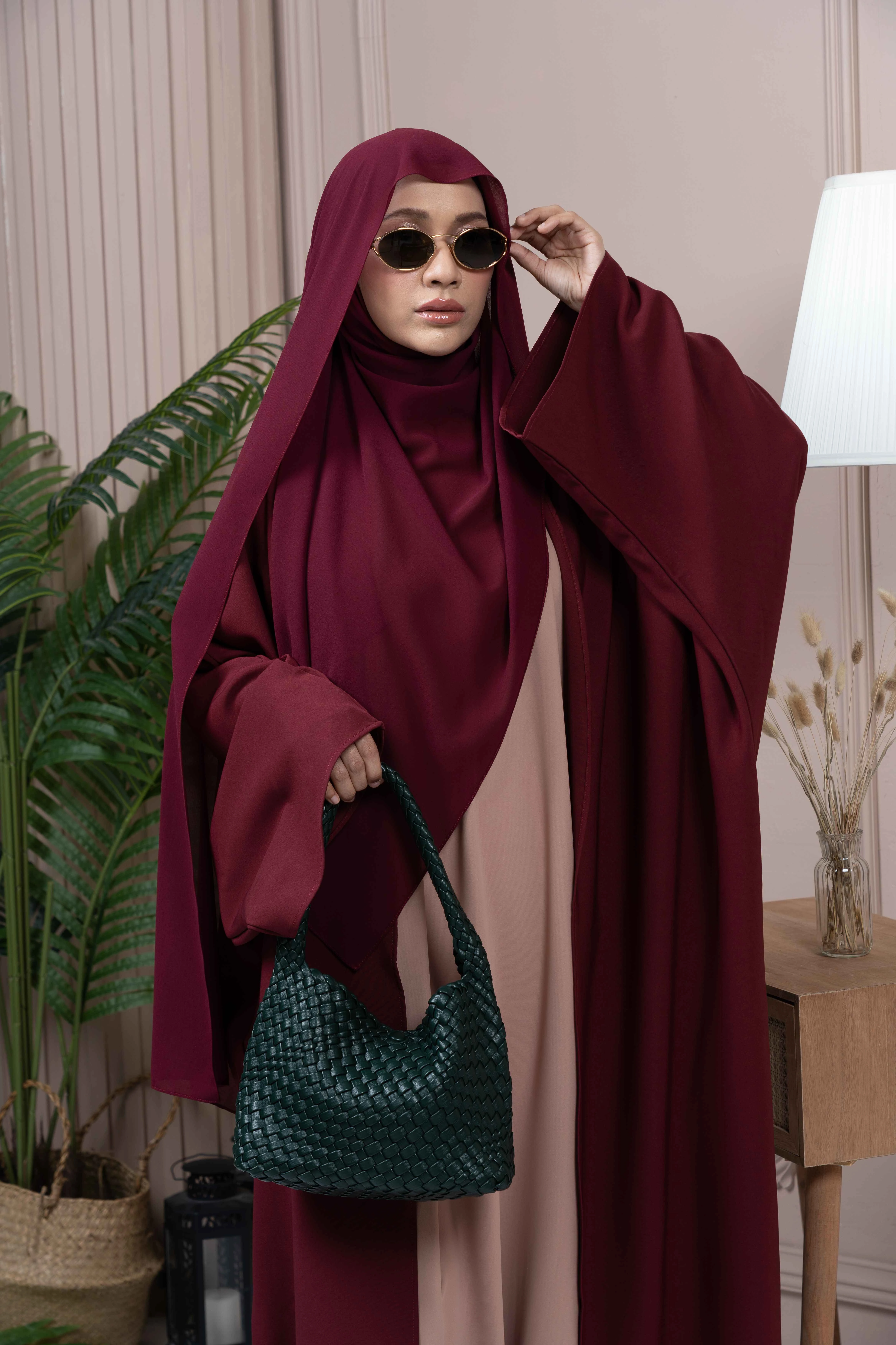 [Zulaikha] Deep Maroon