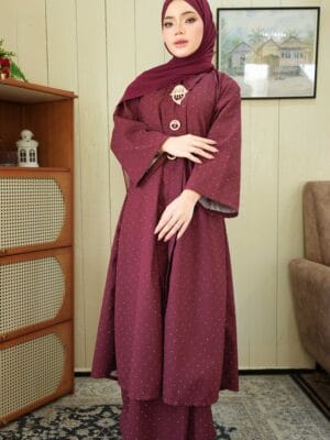 aleeya-maroon-5-2.jpg